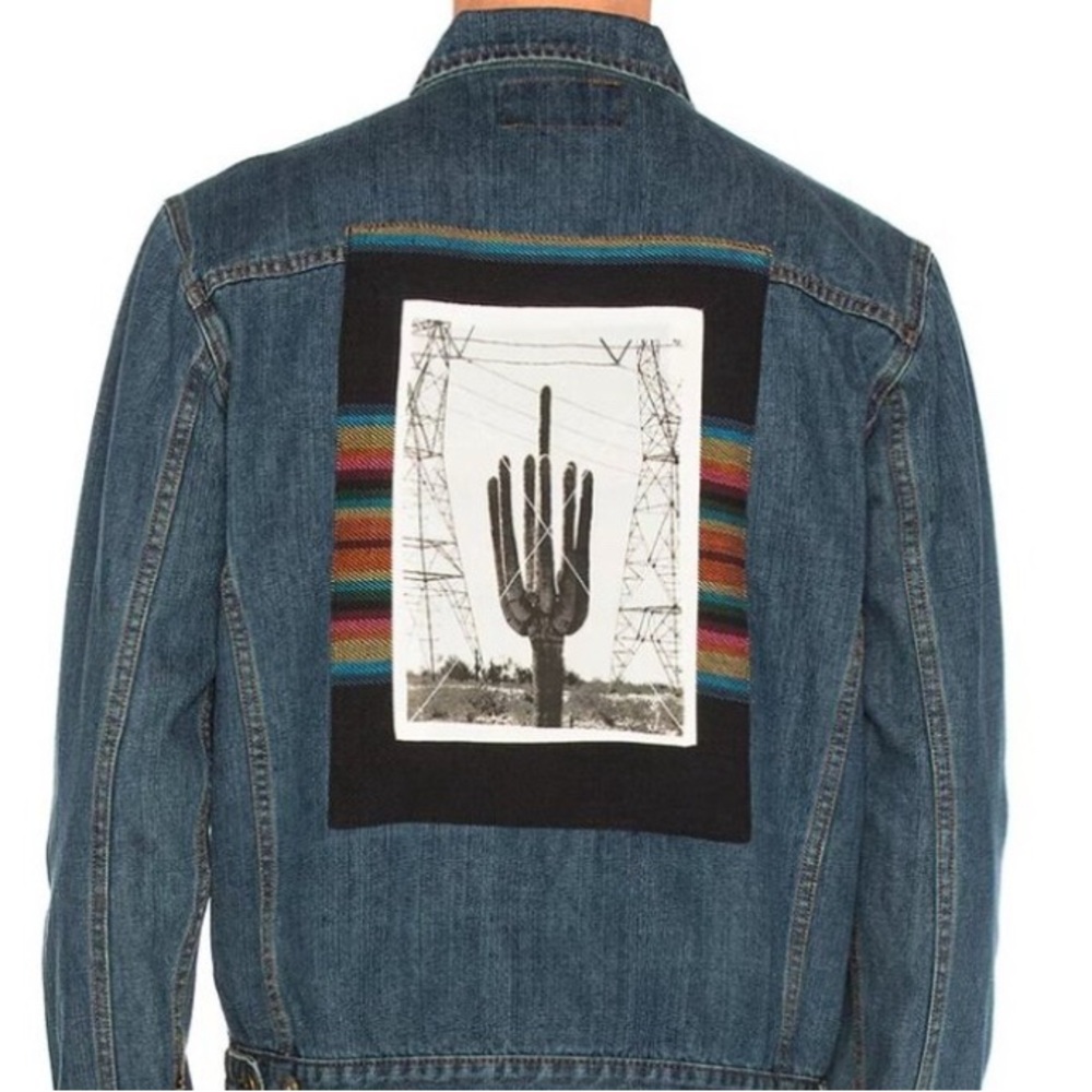 10.DEEP Mens Badlands Denim Jean Jacket Embroidered Southwestern Desert Cactus M
